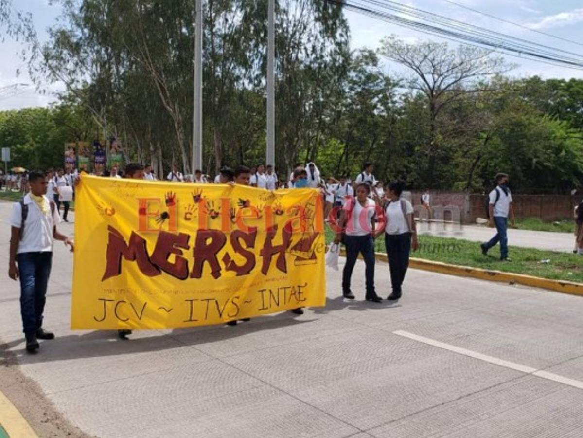 Los estudiantes de la zona sur se dirigían este miércoles hacia la carretera a Namasigüe para bloquear el paso. (Foto: El Heraldo)