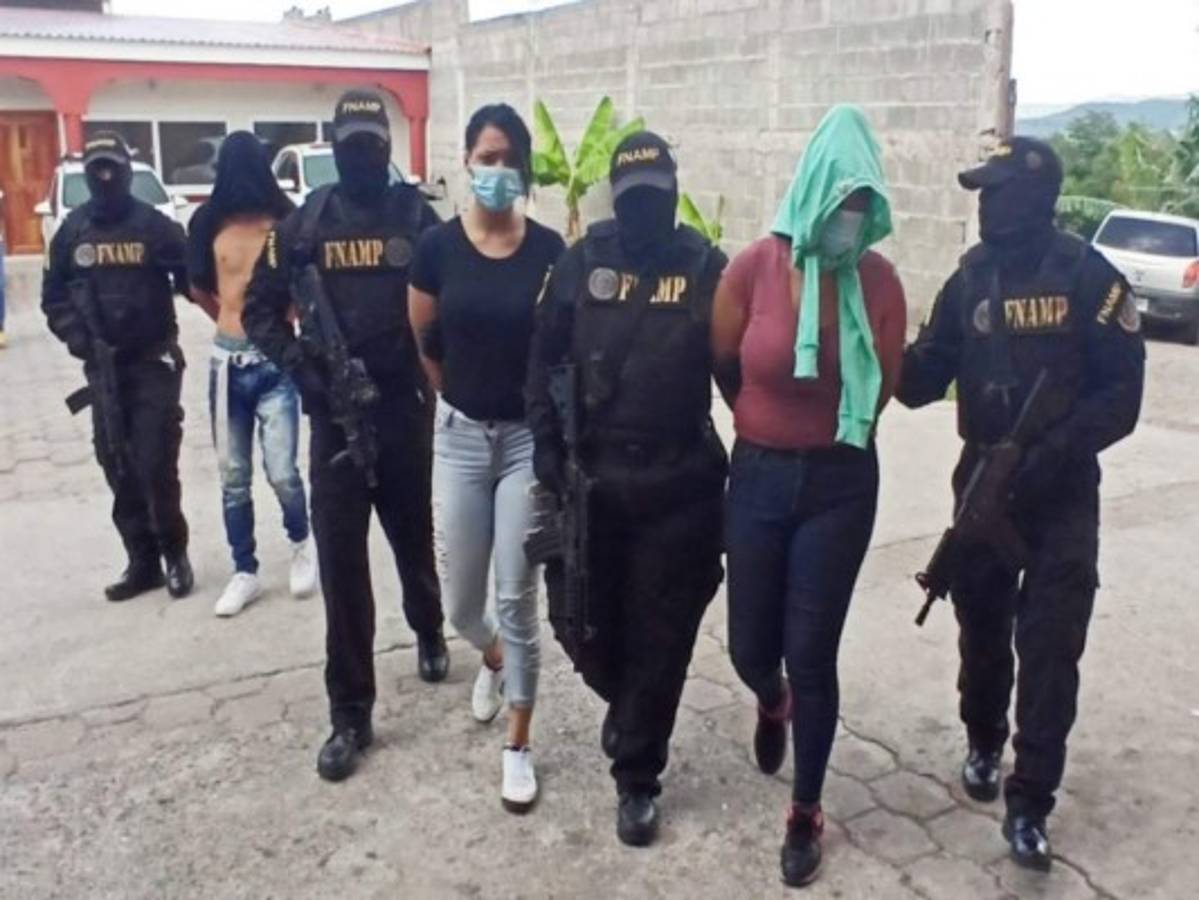 Caen tres presuntos miembros de la pandilla 18; los acusan de homicidio y extorsión