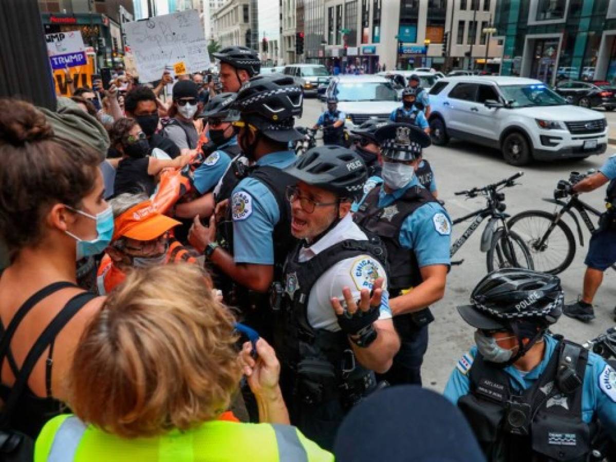 Tras violencia letal, la alcaldesa de Chicago ataca a Trump