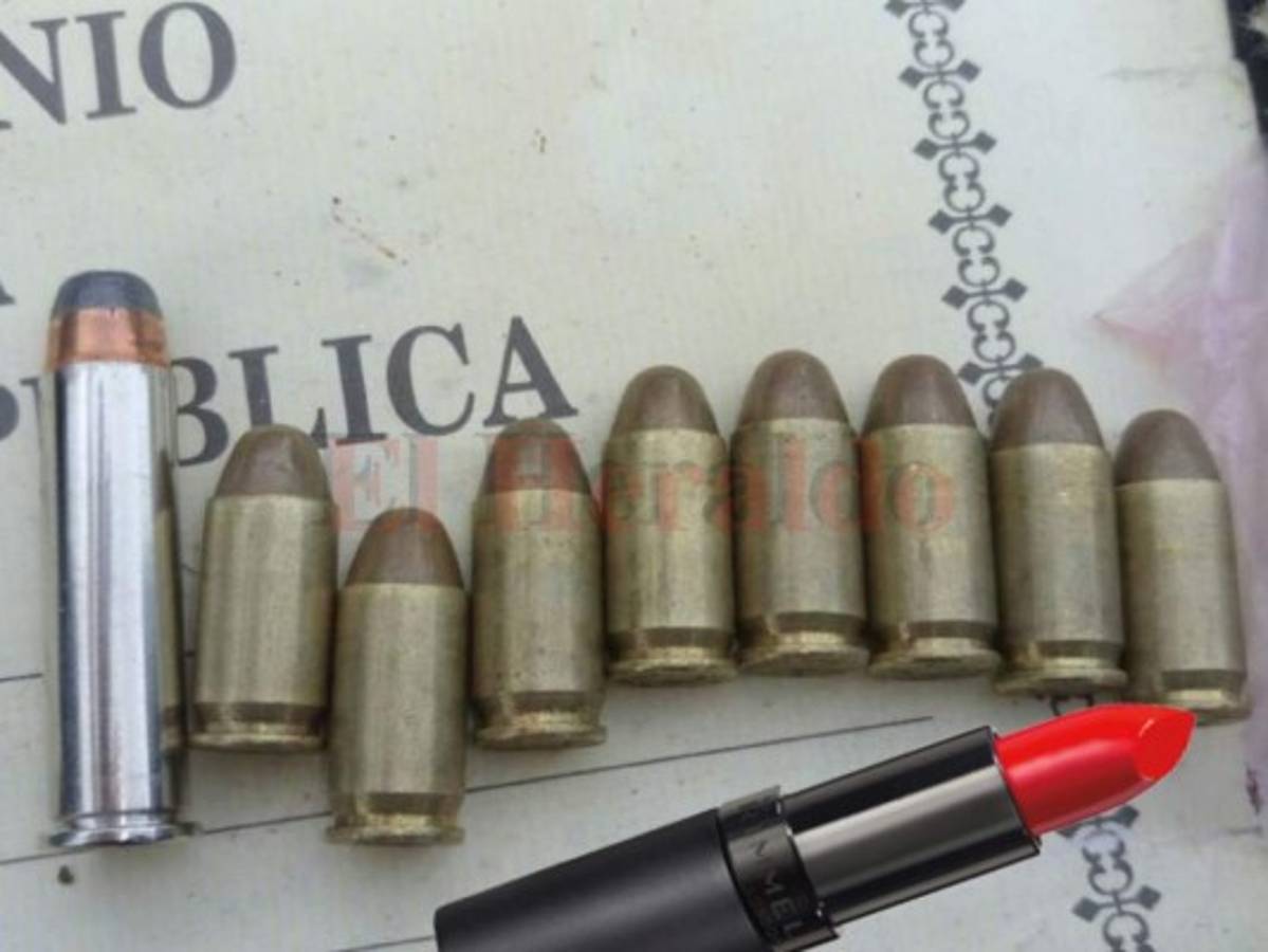 Mujeres hondureñas que cambiaron la cosmetiquera por las armas y las drogas