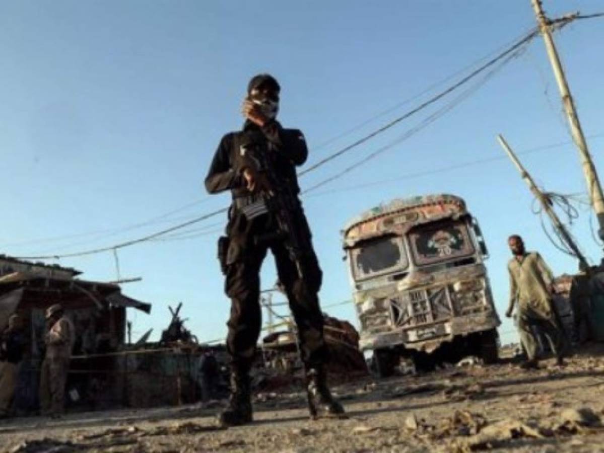 Al menos siete policías murieron en un ataque en Pakistán