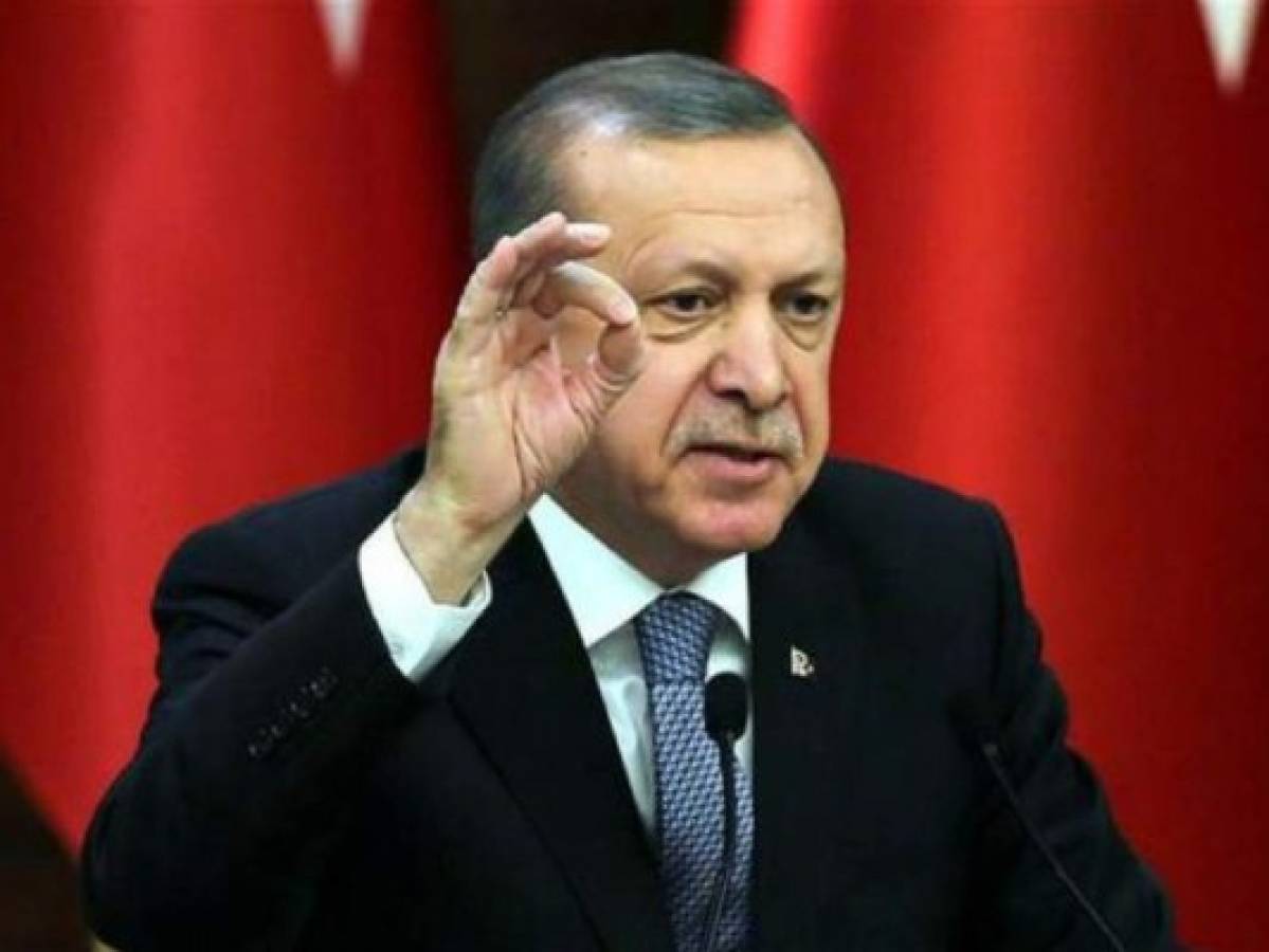 Presidente turco amenaza con nuevos ataques militares en países vecinos