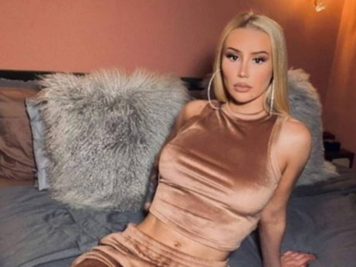 Iggy Azalea muestra por primera vez a su bebé Onyx