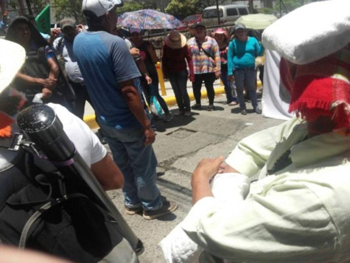 Exigen investigar autores intelectuales del crimen contra Berta Cáceres