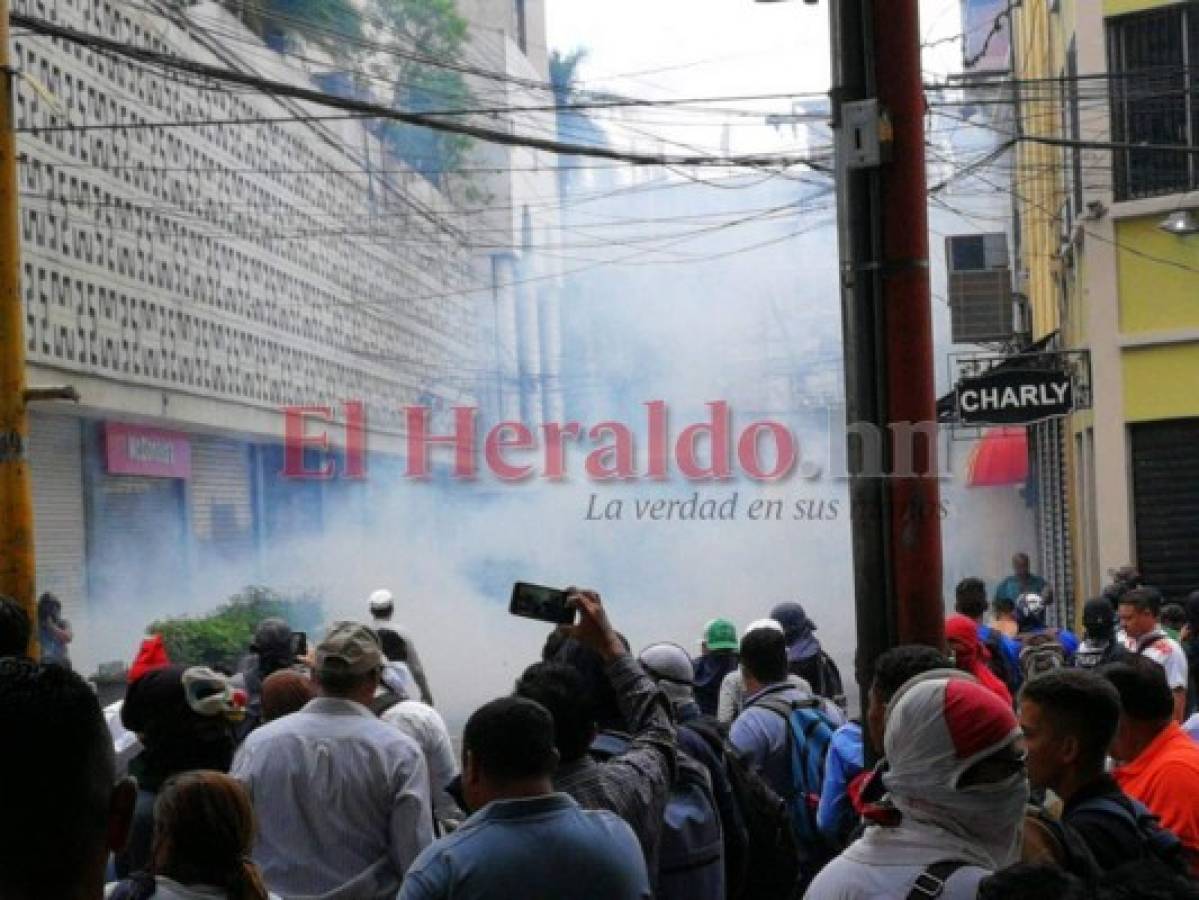 Honduras: Encapuchados protagonizaron zafarrancho y caos en la capital