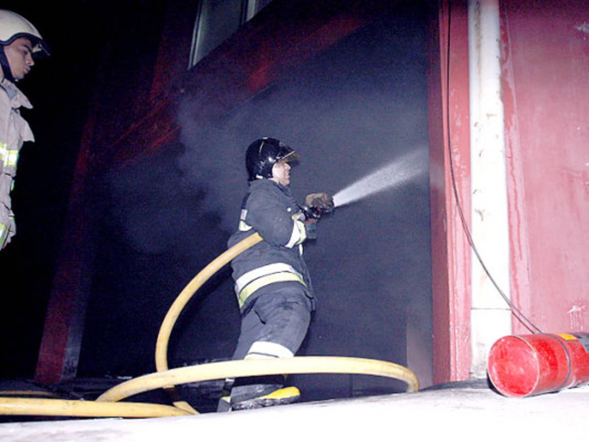 Hubo mano criminal en incendio dentro del Coliseo