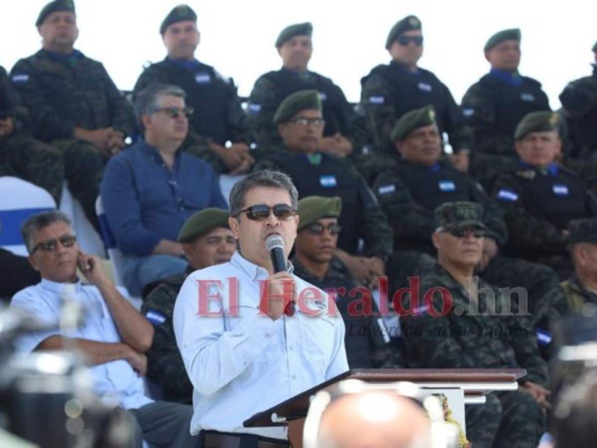 Presidente Hernández encabeza celebración de aniversario de la Policía Militar