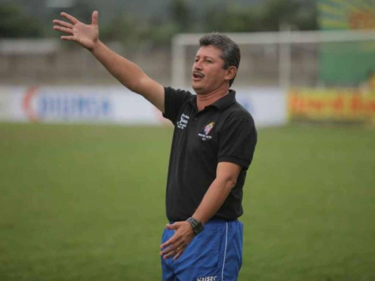 Mauro Reyes, el maestro que dejó las aulas de clases por el fútbol