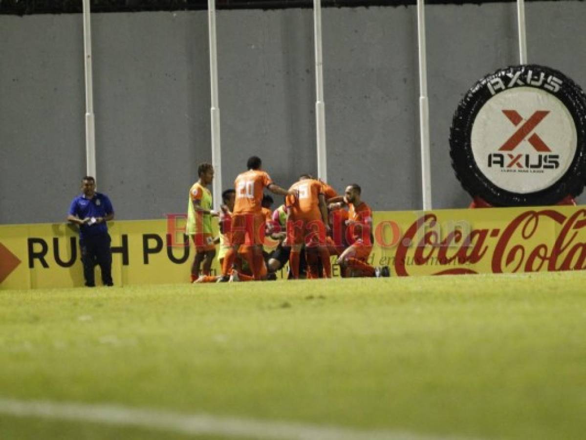 Lobos empató 0-0 contra Marathón en el Estadio Emilio Williams