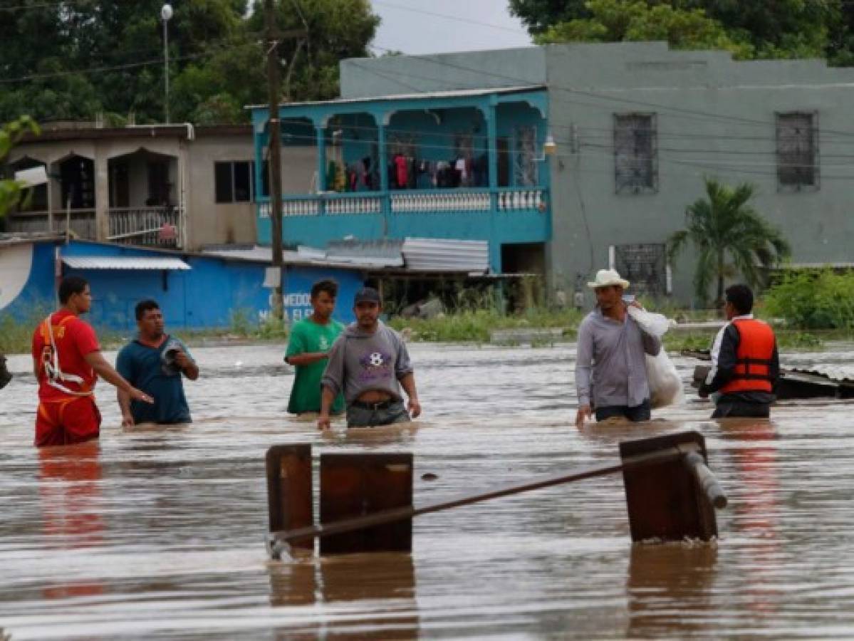 Centroamérica recibe ayuda humanitaria de Reino Unido tras paso de Iota y Eta