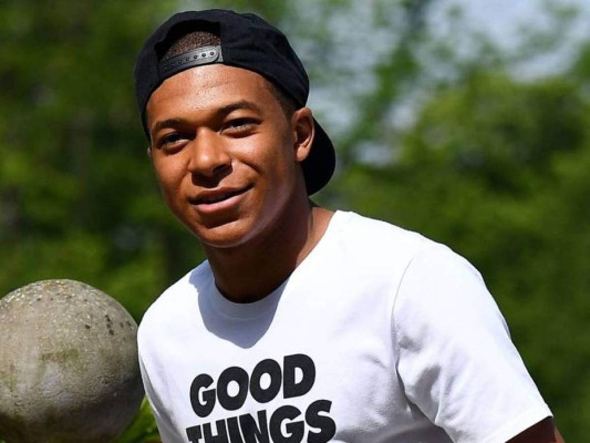 Kylian Mbappé regresa al entrenamiento con el Mónaco