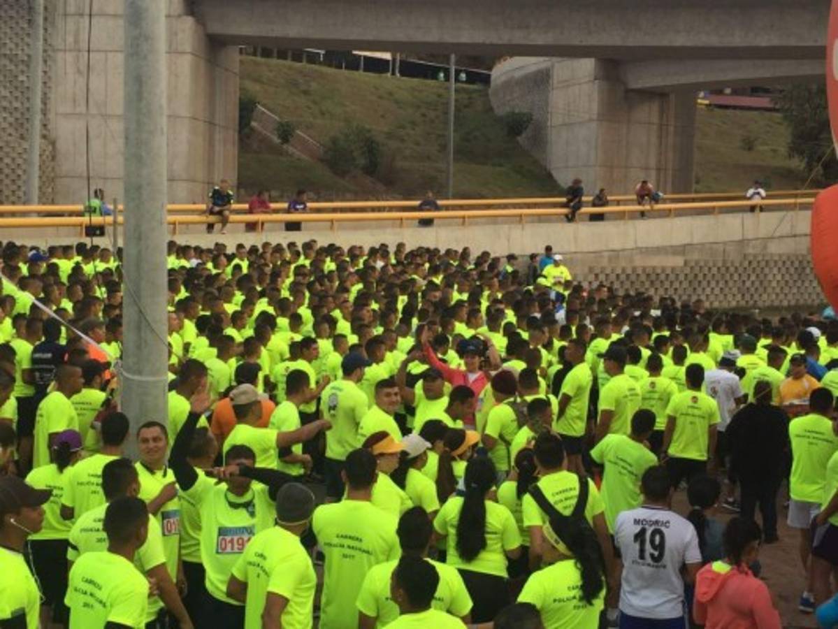 Policía realiza maratón por los niños con cáncer