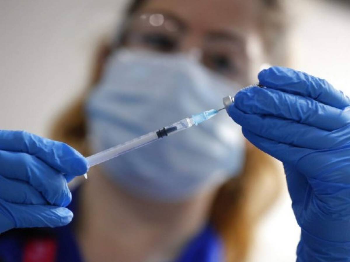 El Cohep y el IHSS buscan agilizar compra de vacuna contra covid