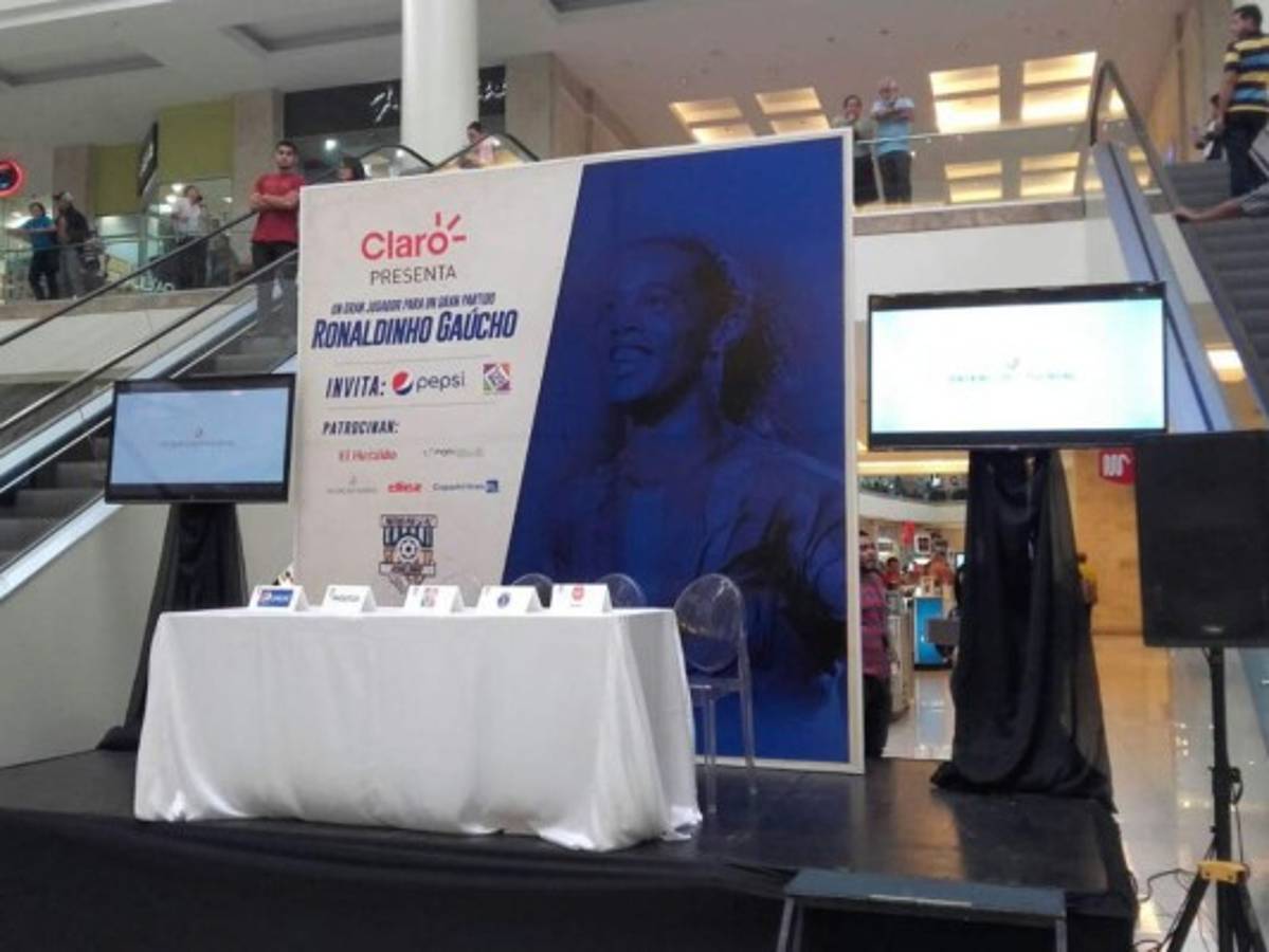 Todo listo para la llegada de Ronaldinho Gaúcho a Honduras