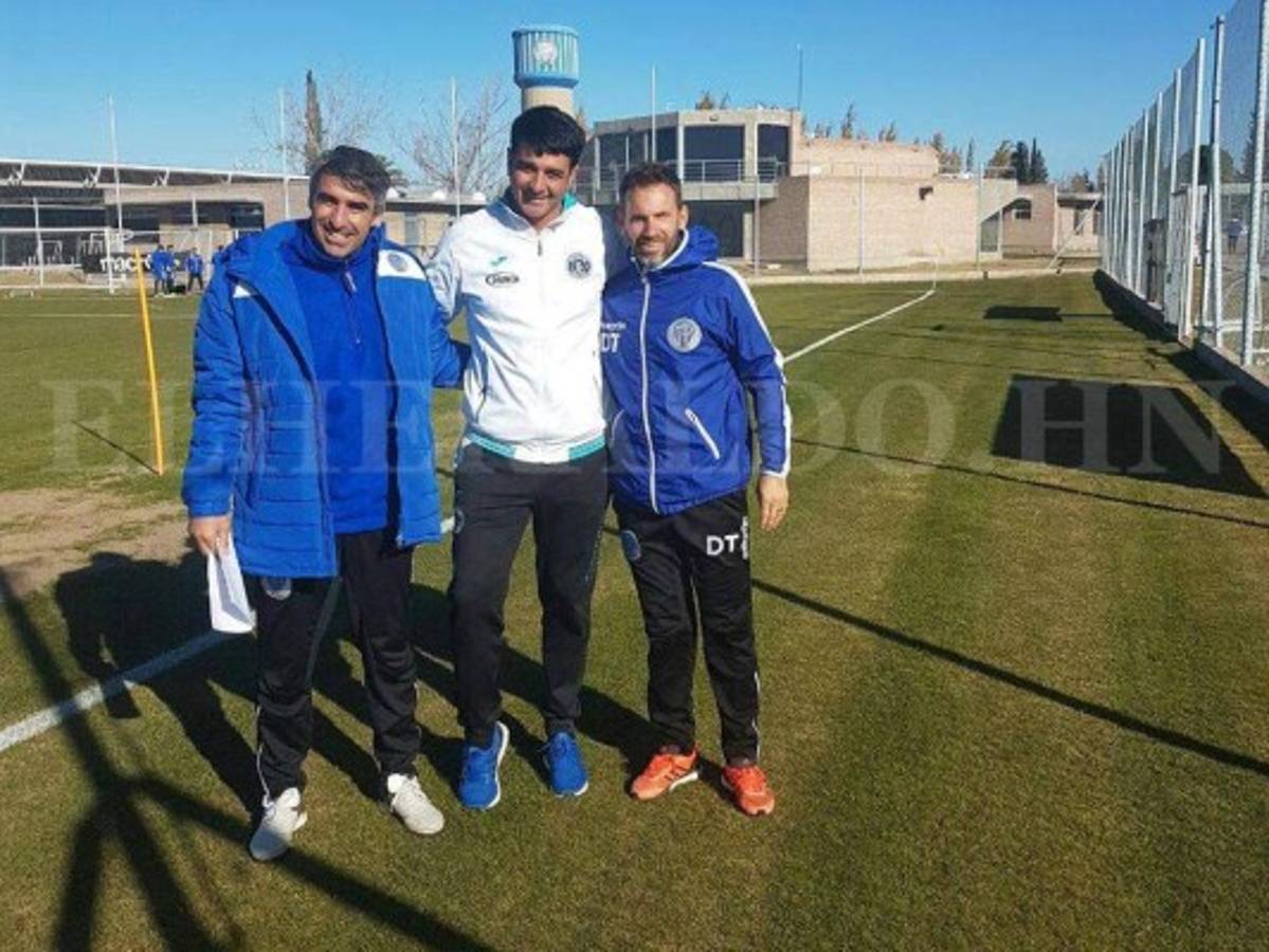 El técnico argentino Diego Vazquez junto al estratega Lucas Bernardi y su asistente Gaby Gómez (Foto: Cortesía)