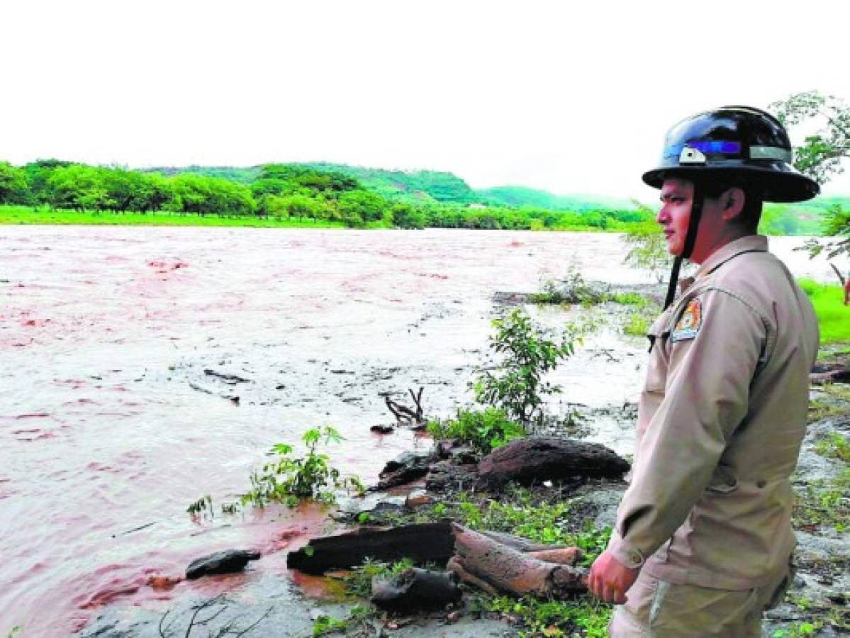 Desbordamiento de ríos mantiene bajo alerta cinco municipios del sur de Honduras