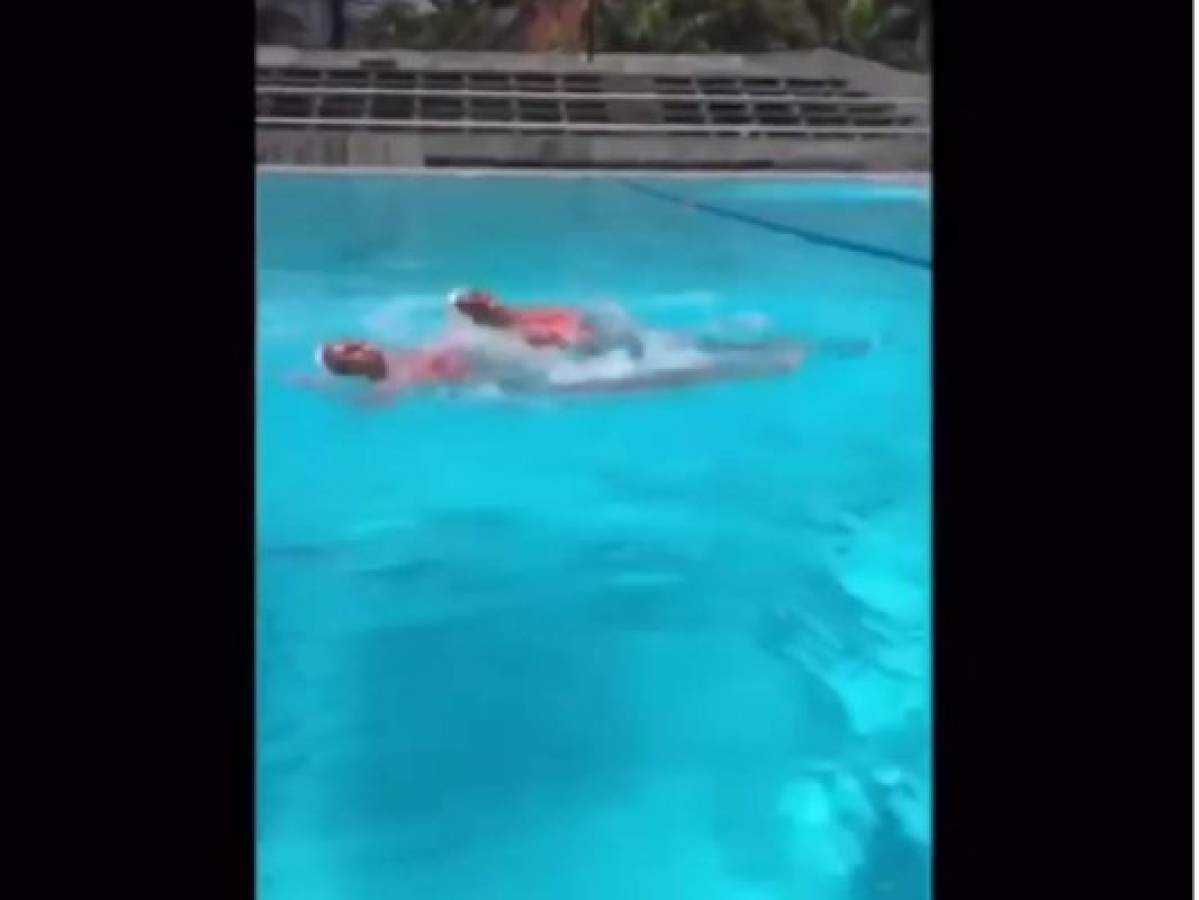 Video de nadadoras olímpicas bailando 'Dura' bajo el agua sorprende a Daddy Yankee