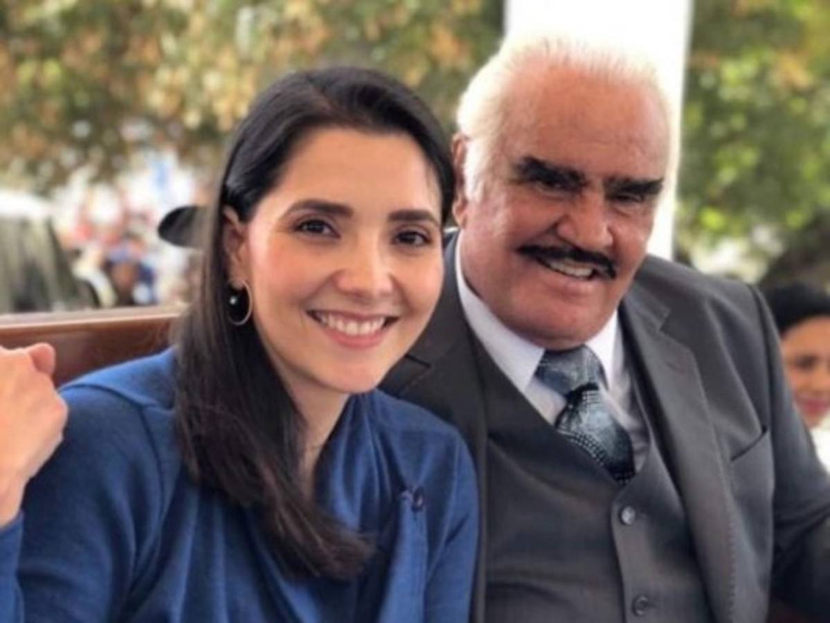 Hija de Vicente Fernández: 'Las últimas horas fueron muy fuertes'