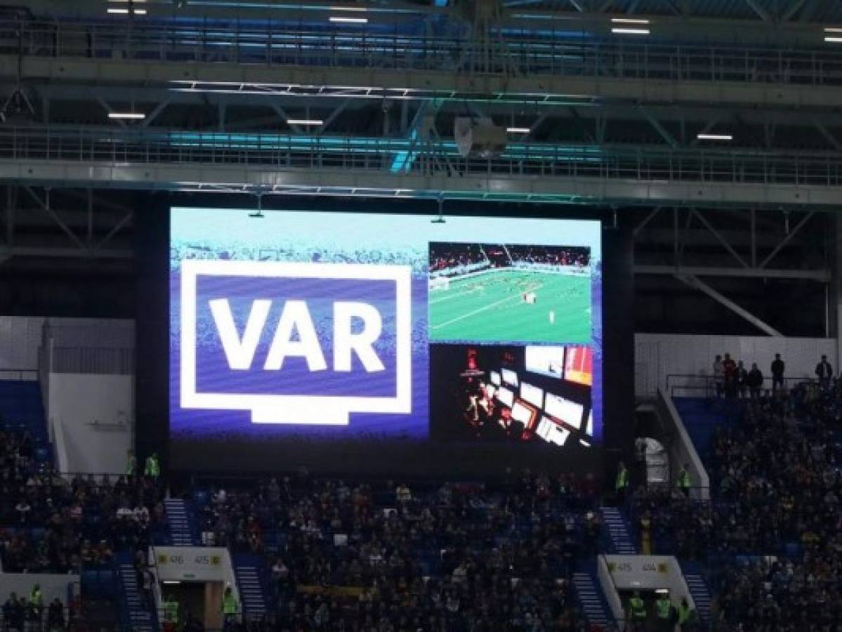 UEFA autoriza uso del VAR a partir de octavos de final de la Champions League