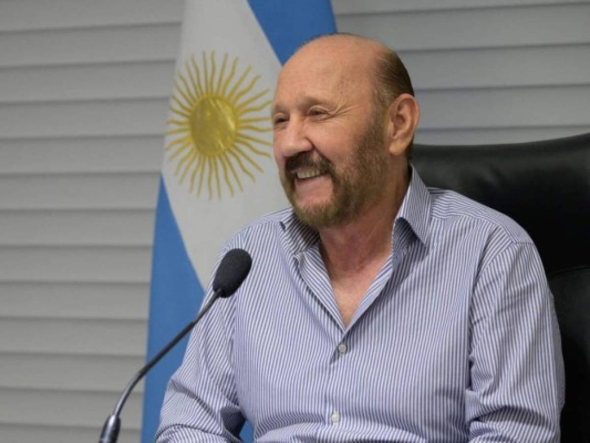 Denuncian métodos de gobernador argentino para frenar contagios covid-19  