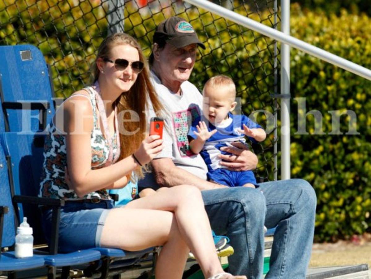 La tierna visita en el campamento de la Selección de Honduras en la Florida Gulf Coast University