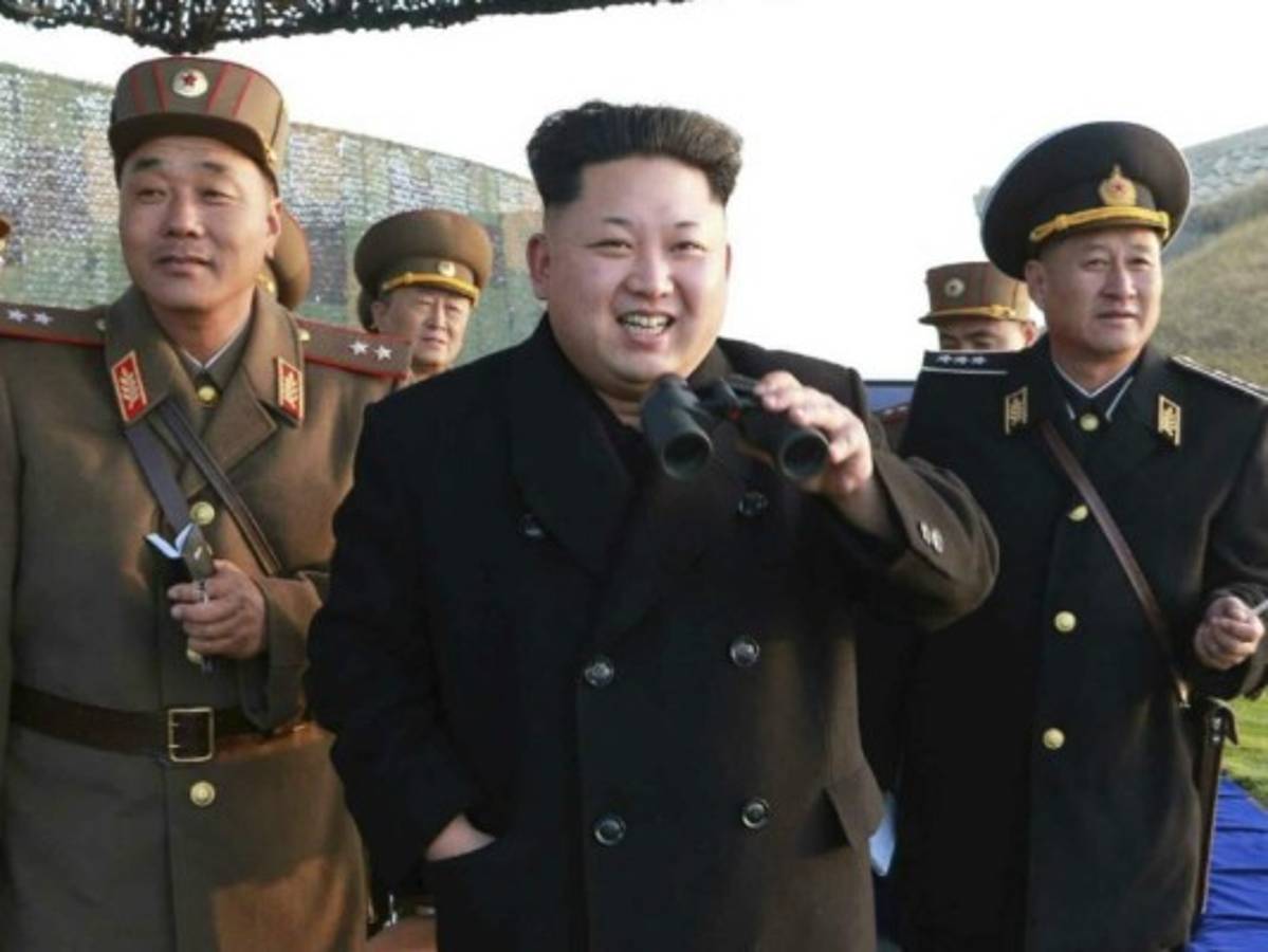 Corea del Norte lanza misil balístico a aguas cerca de Japón