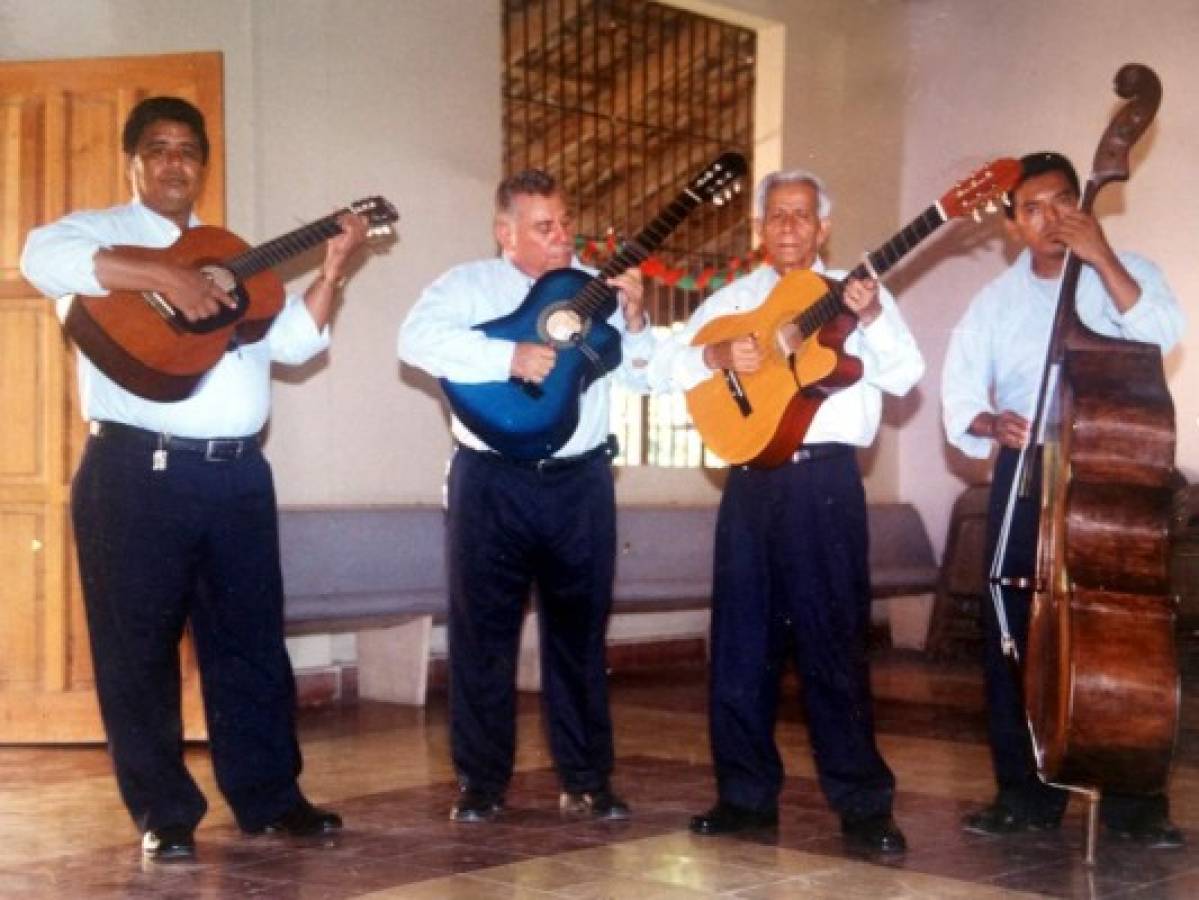 Desde 1985 el Trio Los Cholulas han venido deleitando con su estilio musical a toda la zona sur de Honduras.