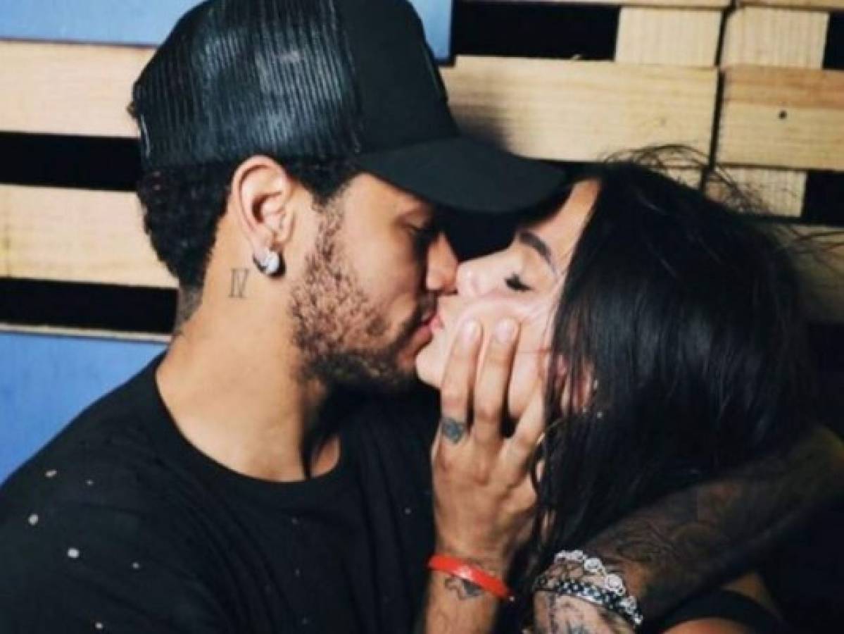 Neymar se pone romántico en el Día de San Valentín y dedica mensaje a Bruna Marquezine