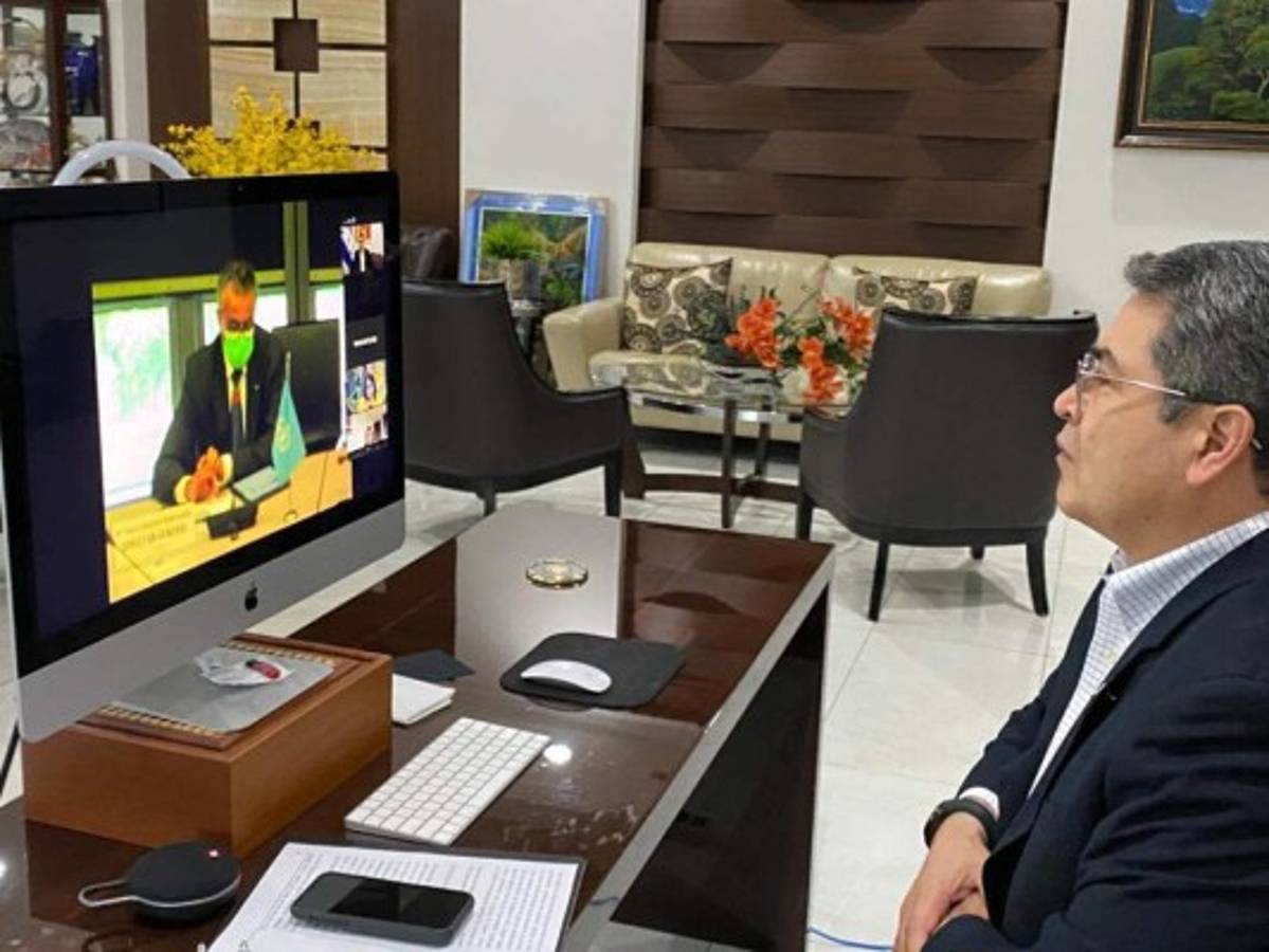 Presidente Hernández se reúne con jefe de la OMS para discutir plan de vacunación