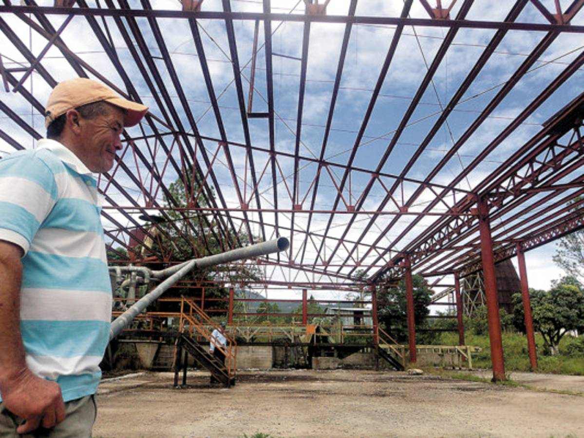 Congreso Nacional burla la ley al donar maquinaria y chatarra del ICF