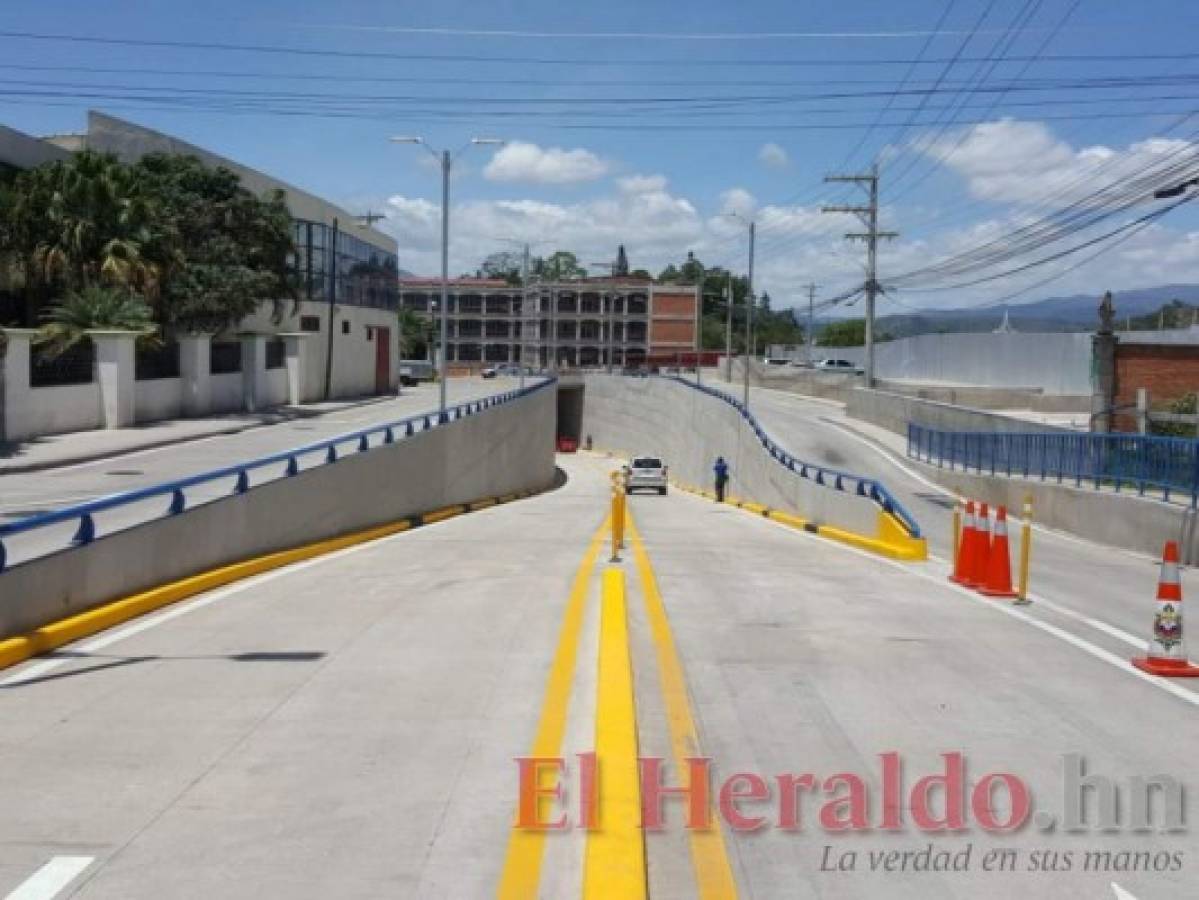 El túnel es de doble carril y permitirá descongestionar la zona frente a la universidad Católica.