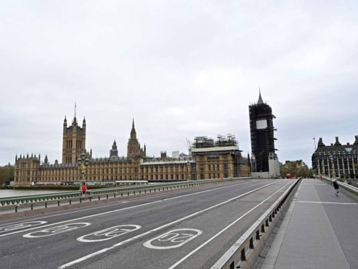 Reino Unido registra otros 717 muertos en 24 horas y ya suma 11,329