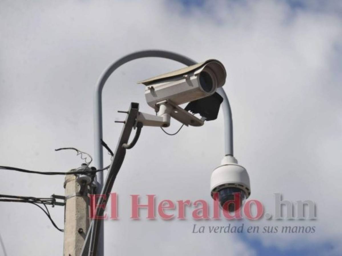 Con más de mil cámaras de seguridad se vigila la capital