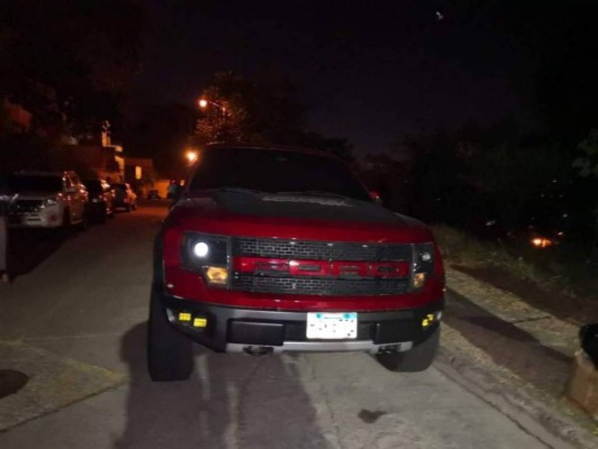 Vehículo Ford F-150 Raptor, propiedad de el 'Cholo Houston'.