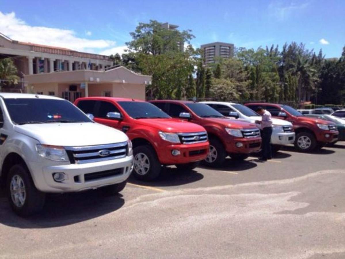 Entregan carros blindados al Instituto Nacional Penitenciario