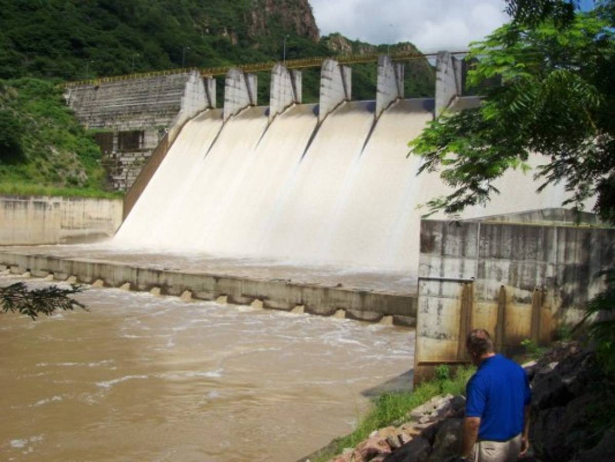 El sector residencial de la ENEE pagará 80% del tarifazo eléctrico