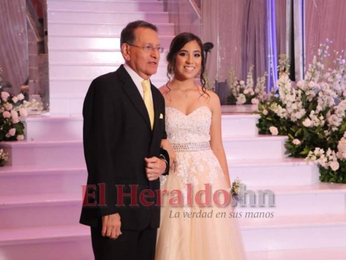 Del Campo School celebra su Prom 2019 en un evento lleno de elegancia y glamour  
