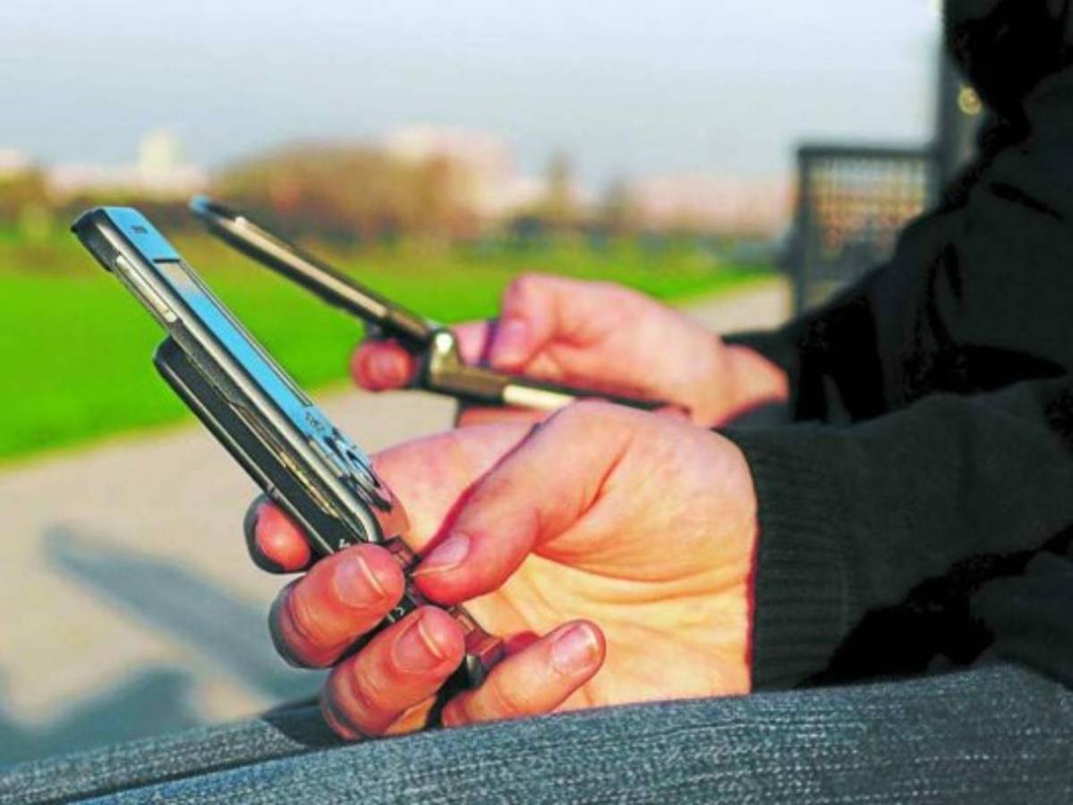 Tercera telefónica celular puede invertir $400 millones