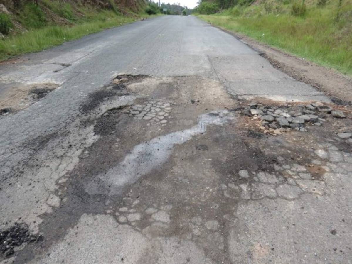 Carretera de La Paz a Marcala está llena de trampas mortales