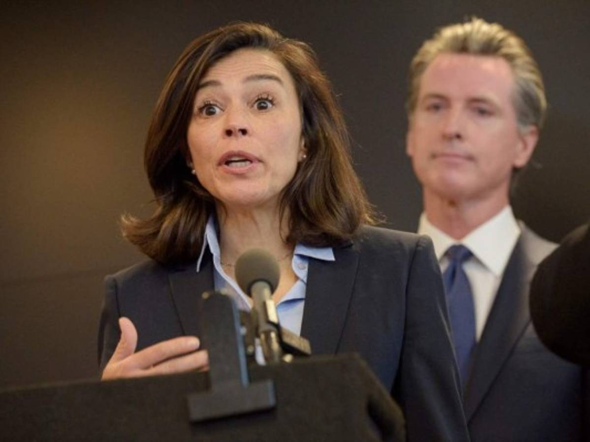 Renuncia la jefa de salud pública de California en plena pandemia por covid-19