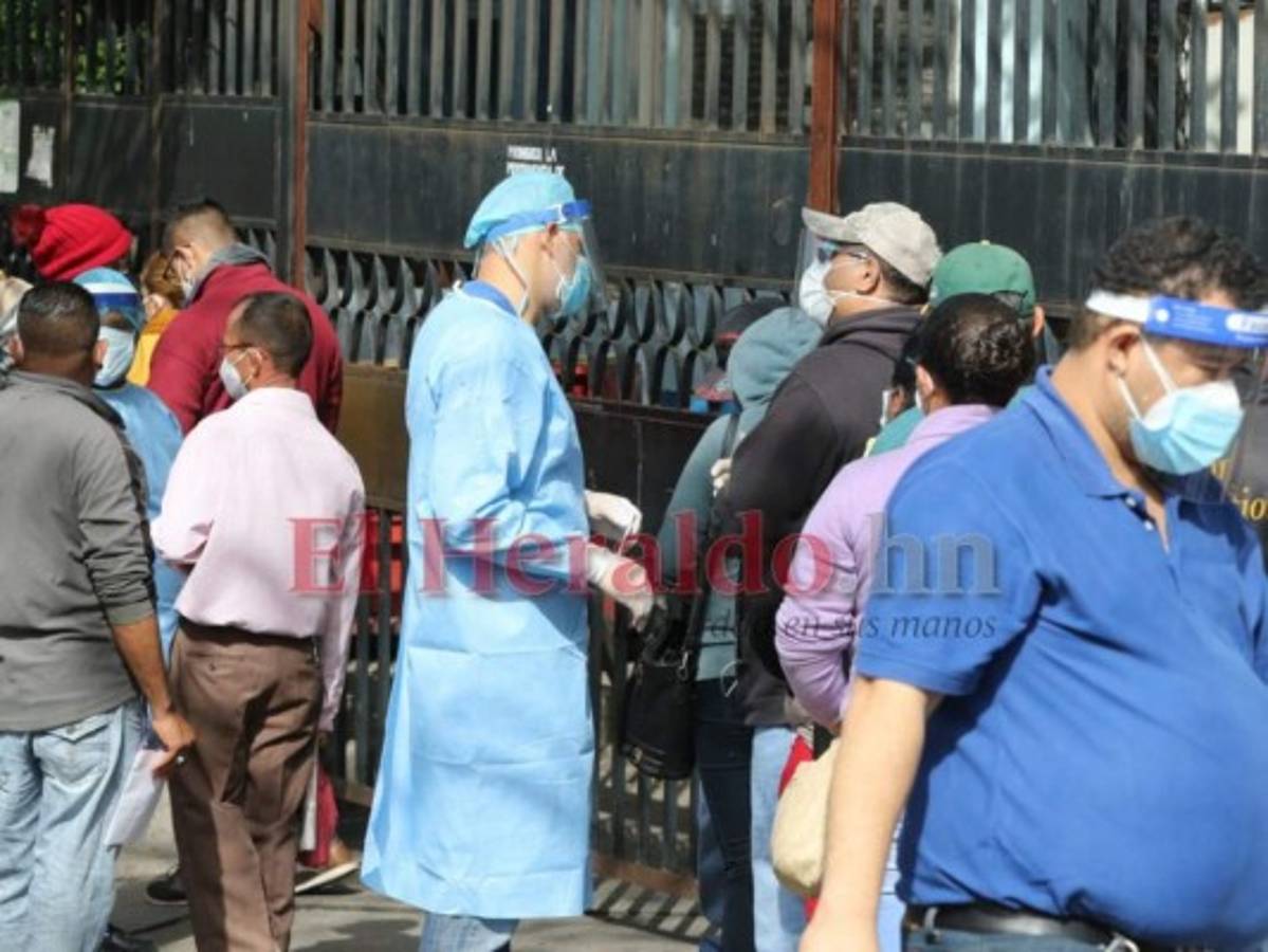 Personal de Salud comienza a recibir el salario de junio