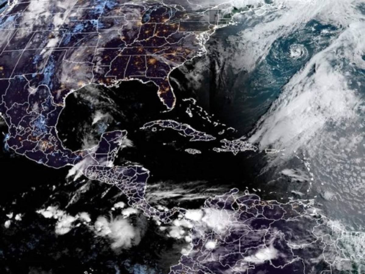 Ana se convierte en tormenta tropical tras dejar lluvia y vientos en el Atlántico