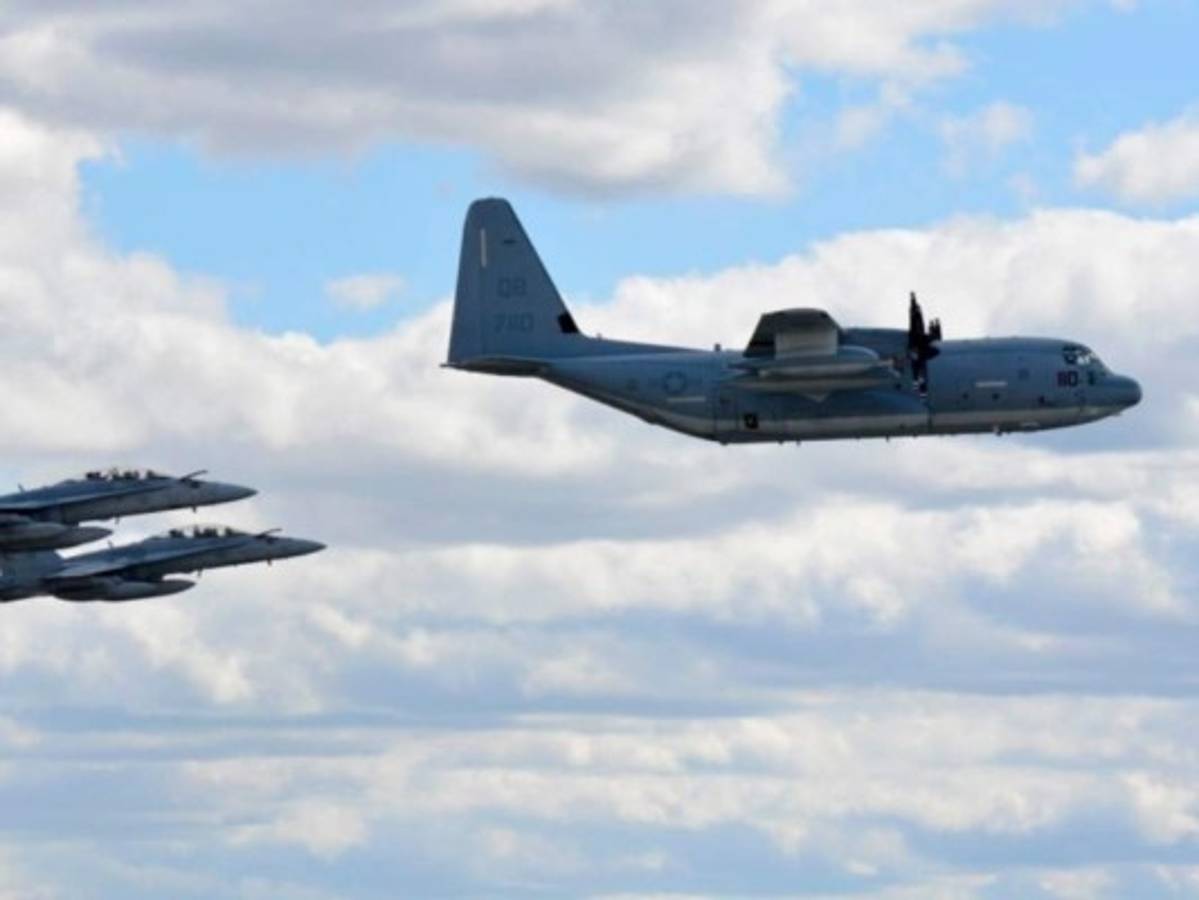 Un muerto y cinco desaparecidos tras choque de dos aviones militares de Estados Unidos en Japón