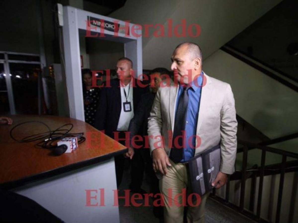 A solo horas de vencer el plazo para inscribirse como postulantes a Fiscal General y Adjunto