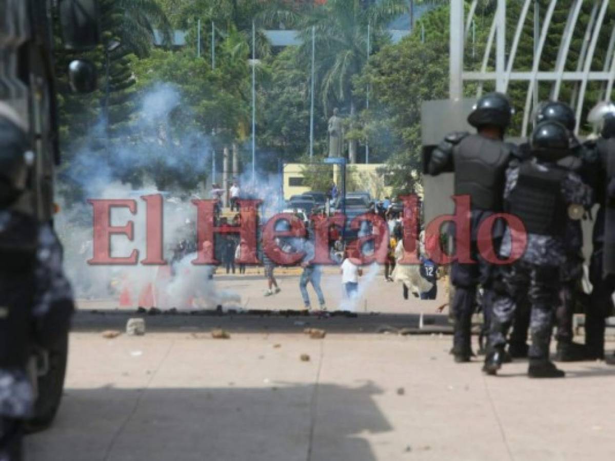 Integrantes del MEU y policías se enfrentan de nuevo en UNAH