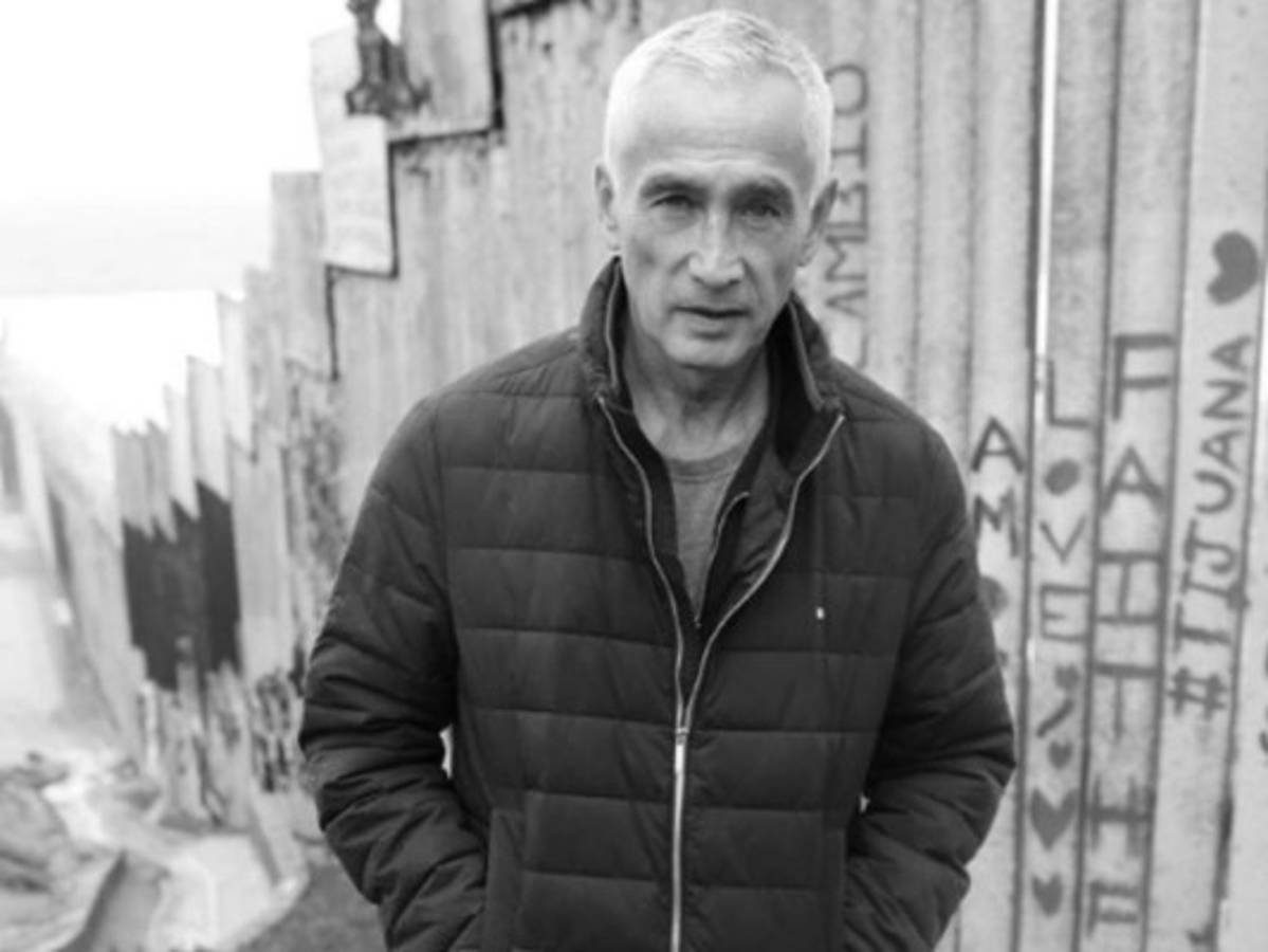 Jorge Ramos junto a equipo periodístico de Univision fueron retenidos en el Palacio de Miraflores en Venezuela  