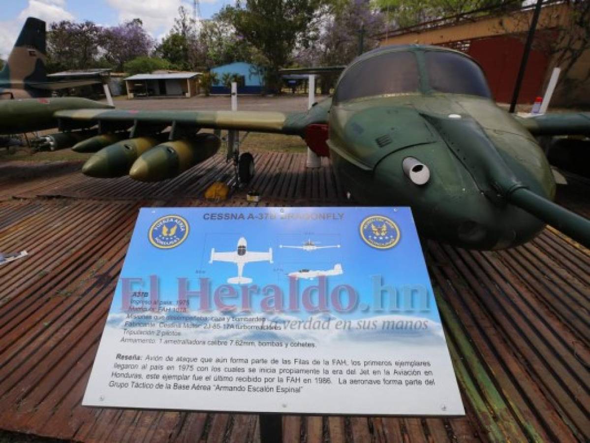 Hoy la FAH lucha por sobrevivir, con una reducida flota de aeronaves de combate, algunas que ya están en el Museo del Aire.