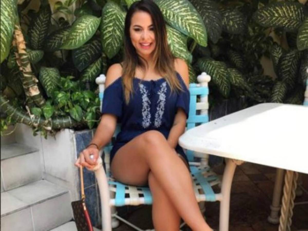 El sexy tatuaje que Lipstickfables pretende removerse