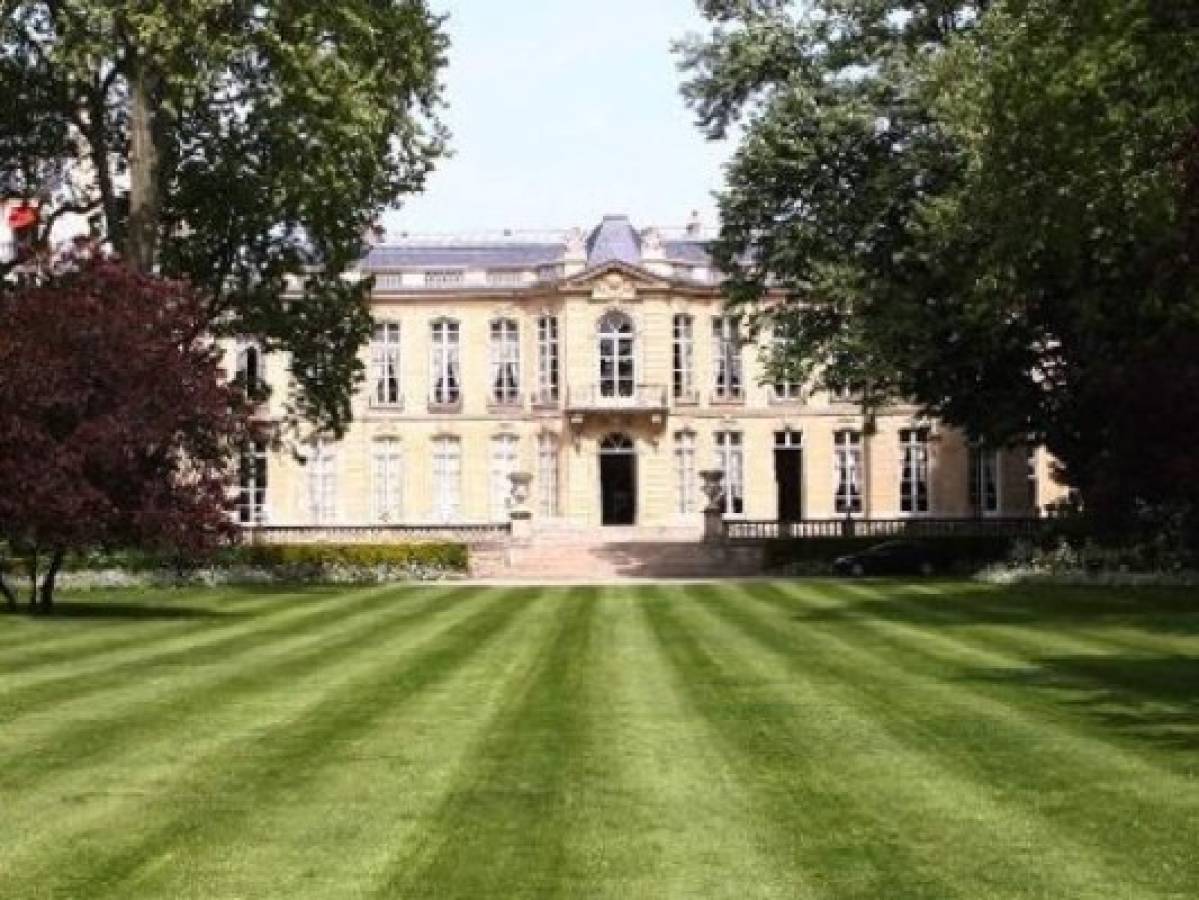 Hallan muerto a un militar en los jardines de la oficina del primer ministro francés