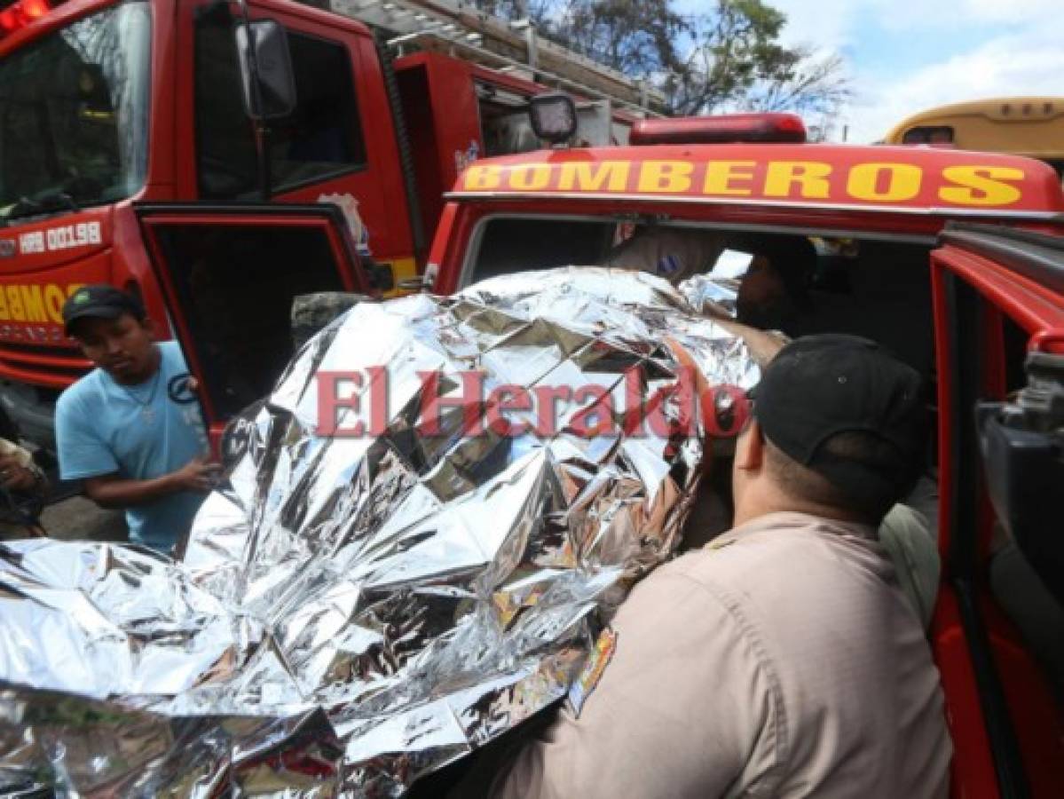 Un muerto y 32 heridos dejó el choque entre buses en carretera a Olancho